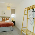 Grange Rd Flat 1 One Bedroom Flat *