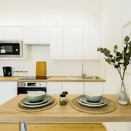 Grange Rd Flat 1 One Bedroom Flat *