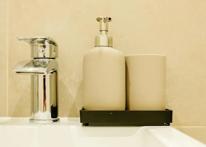 Grange Rd Flat 1 One Bedroom Flat * Bristol